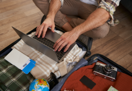 Pourquoi ouvrir une boîte postale quand on est souvent en déplacement ?